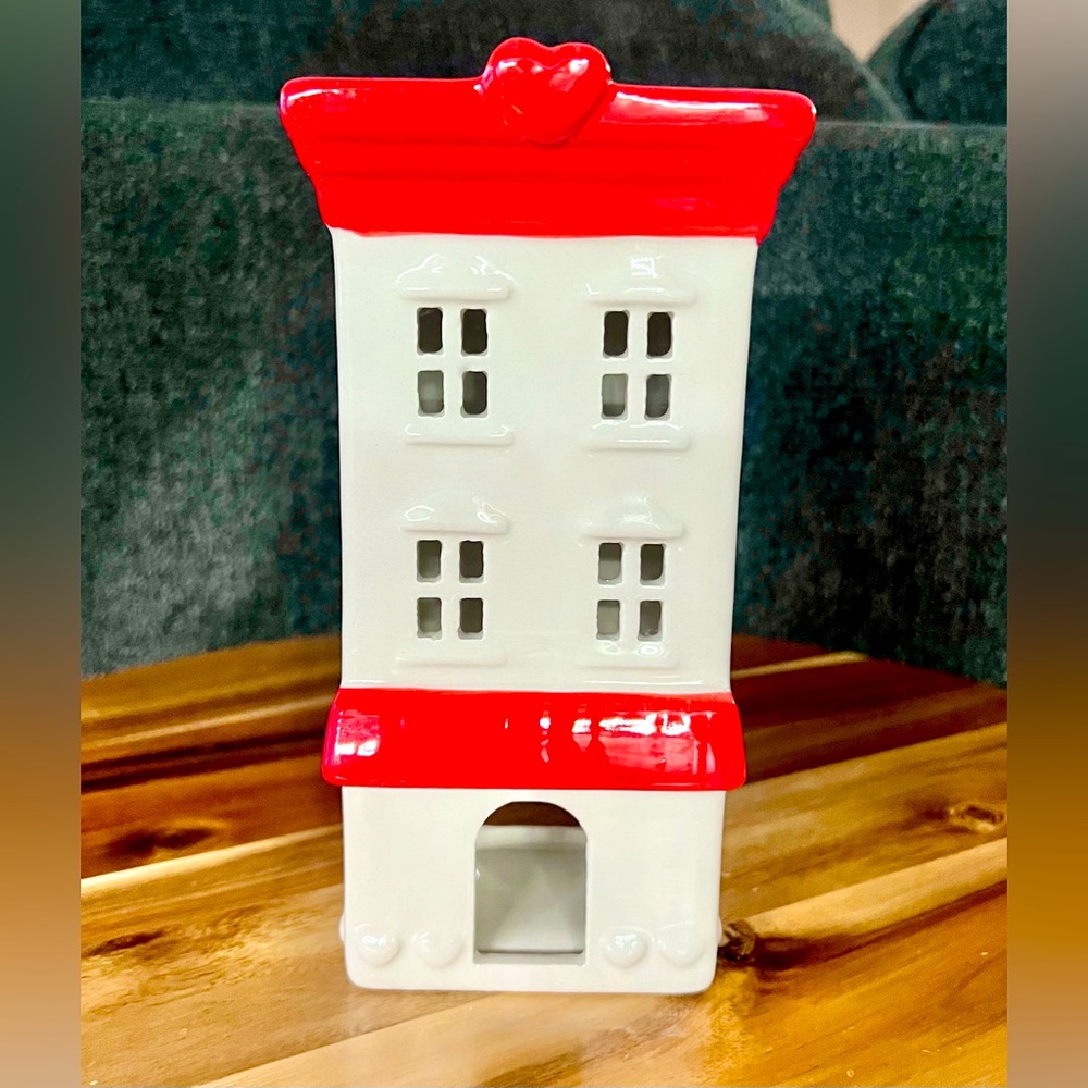 Target Spritz Valentines 2024 Red and White House
